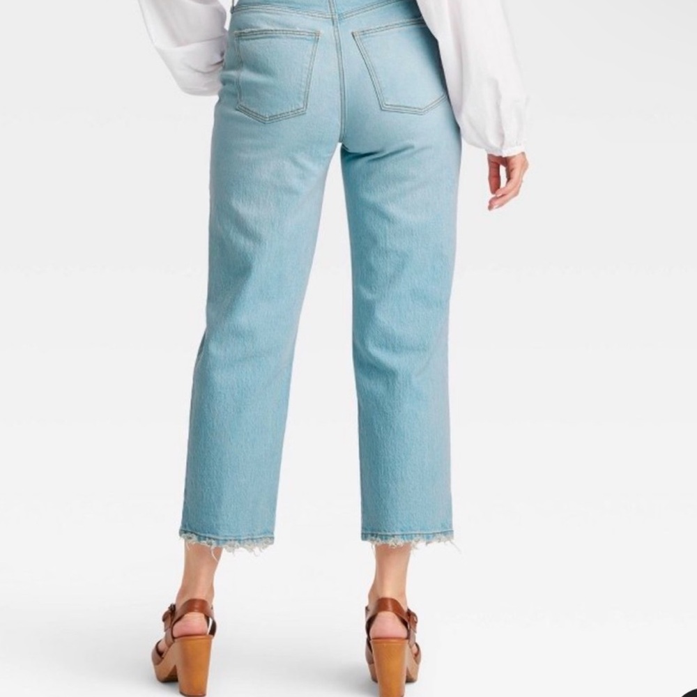 Universal Thread Curvy Vintage Straight NWT Jeans - Picture 2 of 8